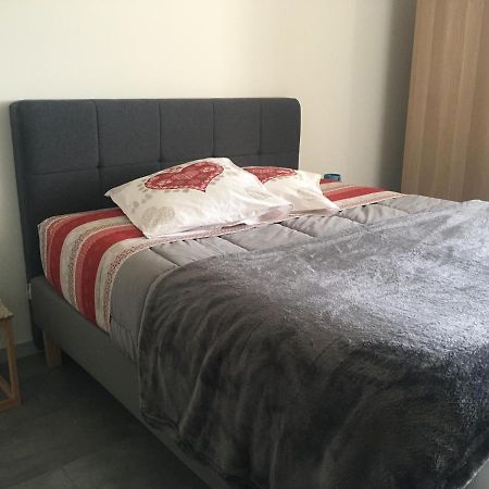 Appartement T2 Independant Dans Maison Pugny-Chatenod Bagian luar foto