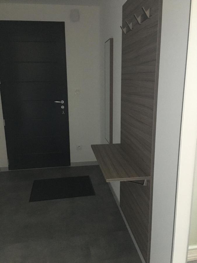 Appartement T2 Independant Dans Maison Pugny-Chatenod Bagian luar foto